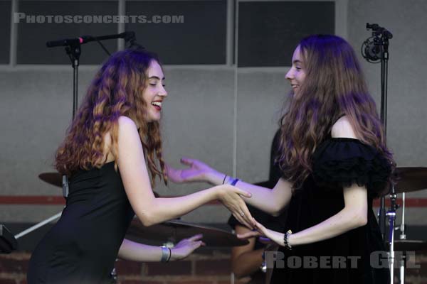 LET'S EAT GRANDMA - 2019-08-23 - SAINT CLOUD - Domaine National - Scene Firestone - 